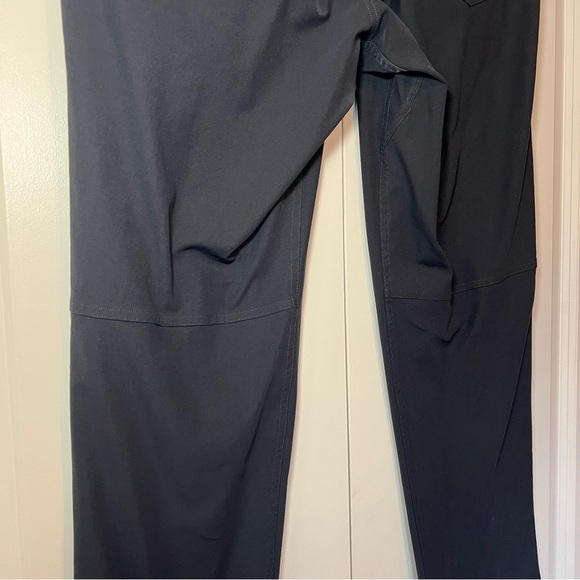Lululemon men’s ABC pant. Size 32. - Picture 10 of 11